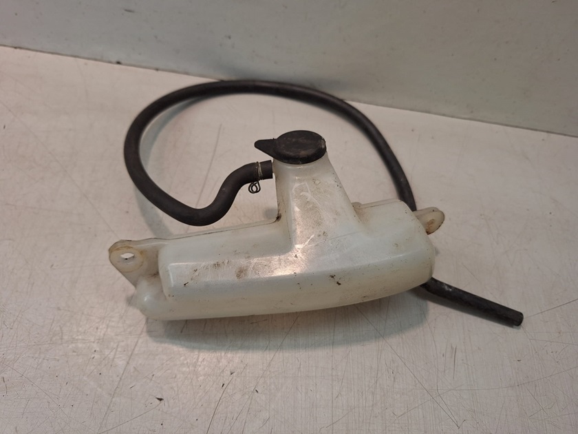 Kawasaki ER-5 Koelvloeistof reservoir model 1  Kawasaki ER-5 Koelvloeistof reservoir model 1