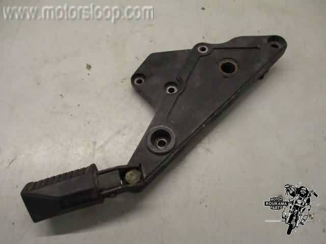 Kawasaki GT750 Voetstephouder rechts achter