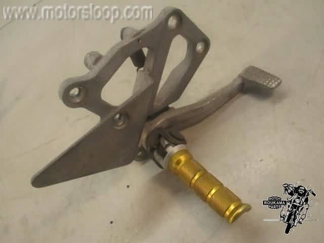 Kawasaki ZXR400(ZX400H) Soporte estribera derecha con pedal