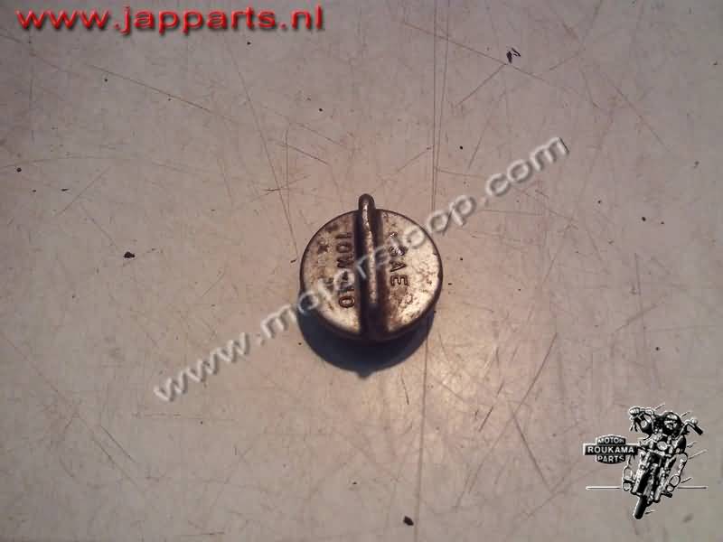 Suzuki VX800 Olievuldop