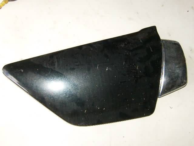 Suzuki GS550L Zijkap rechts zwart 2