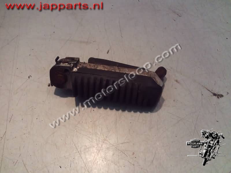 Suzuki RF900R Voetstep rechts