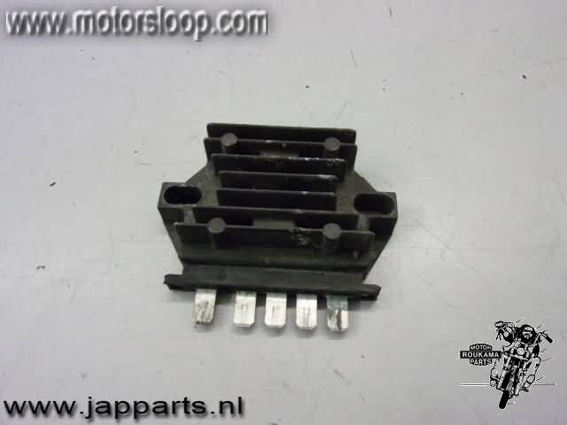Suzuki GSX400E Spanningsregelaar