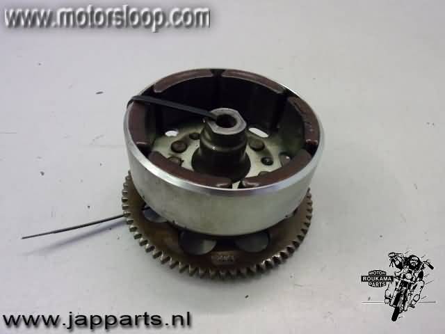 Suzuki GSX400E Vliegwiel met startkoppeling