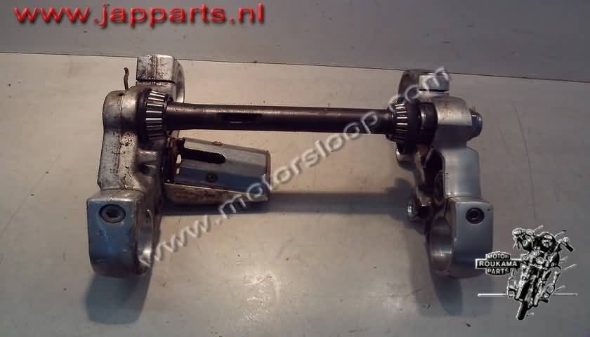 Suzuki VZ800(AF1112) Balhoofd t-stuk