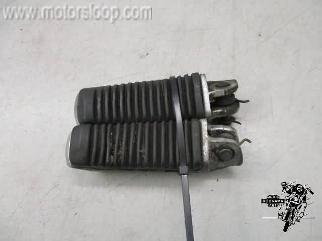 Suzuki VX800 Voetsteps voor