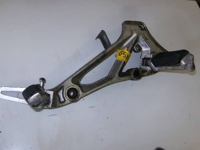 Suzuki GSX550(GN71) Bracket with pegs right 43810-43402