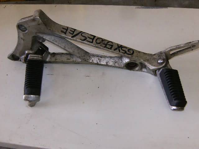 Suzuki GSX550(GN71) Schetsplaat met steps links 43820-43402