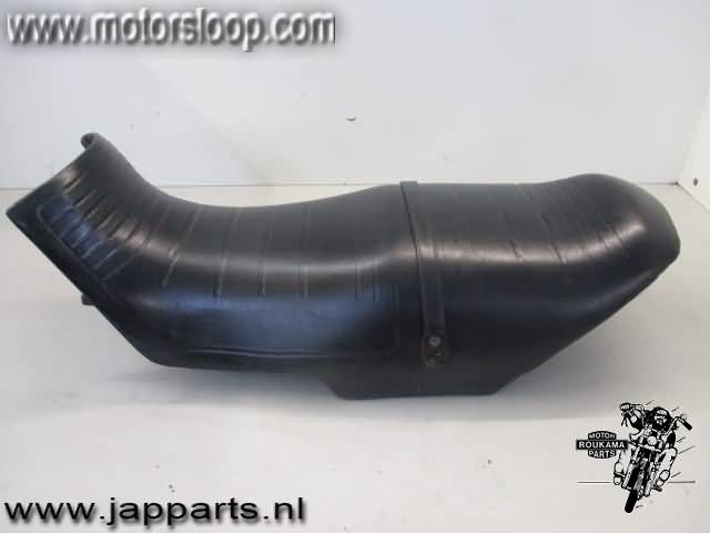 Suzuki GSX750EF(GR72A) Zadel