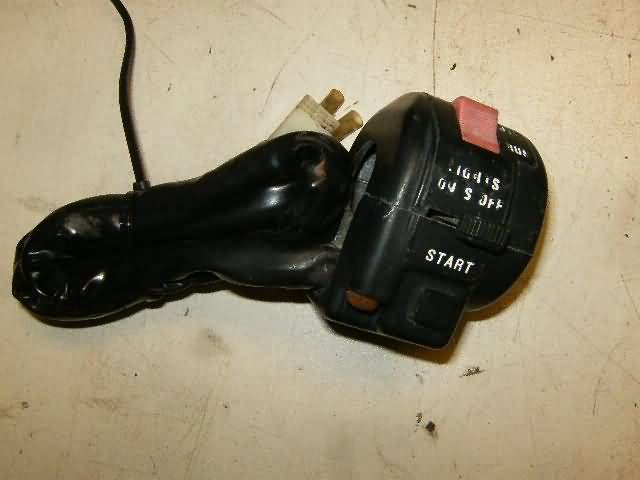 Suzuki GSX550(GN71) Conmutador derecha con luz 37200-34530