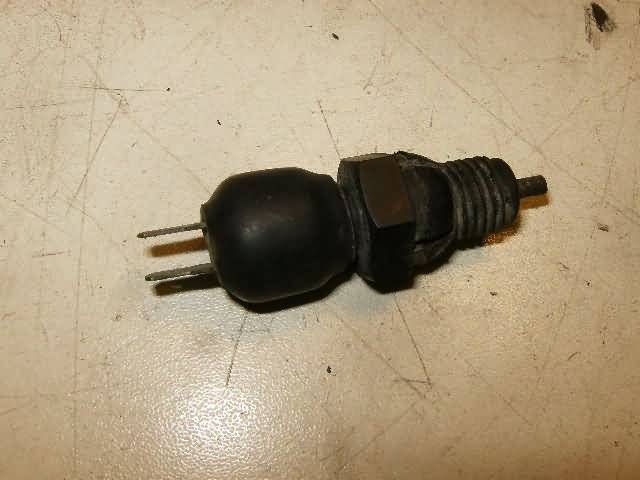 Suzuki GSX550(GN71) Rear brakelightswitch