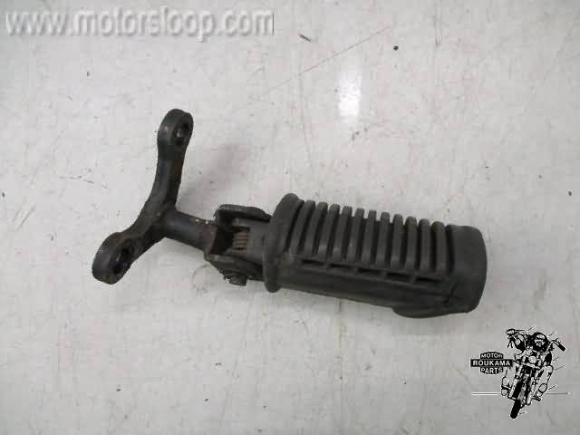 Suzuki GSX400F Voetstep rechts voor