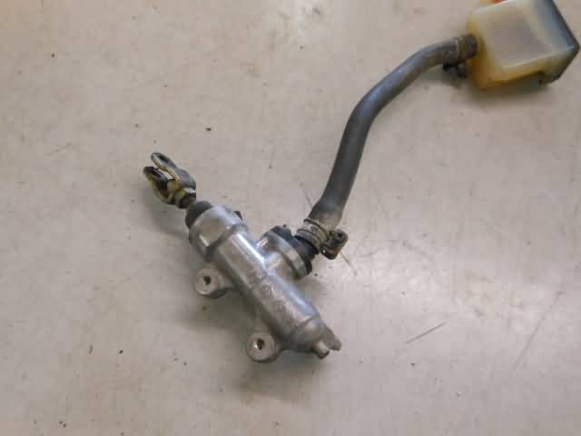 Suzuki GSX750F Rempomp achter 69600-19C00