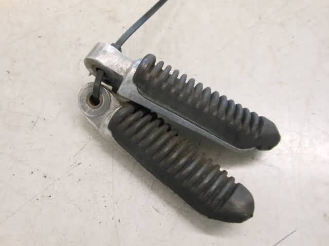 Suzuki GSX750F Voetsteps achter 43610-20C00 & 43710-20C00