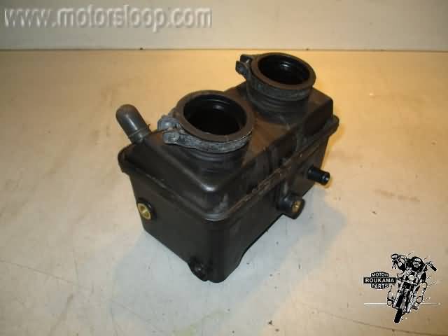 Suzuki AN650(BU1321) Luchtfilterkast 2