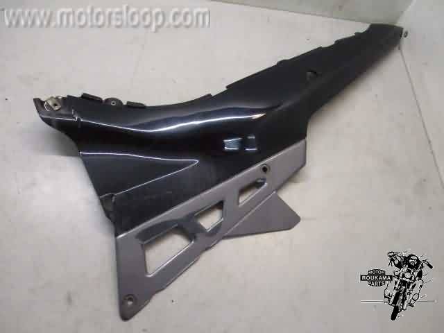 Suzuki GSX400F(GK74A) Sidepanel left