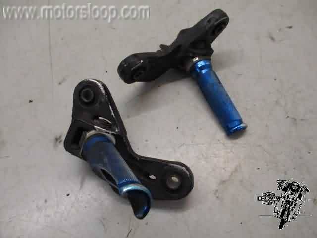 Suzuki GSX400F(GK74A) Voetsteps voor
