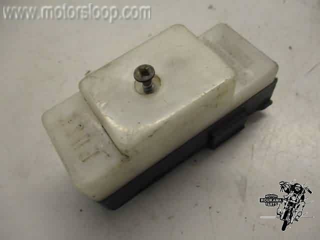 Suzuki GSX550(GN71) Caja fusibles