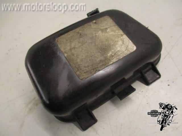 Suzuki GSX550(GN71) Luchtfilterdeksel