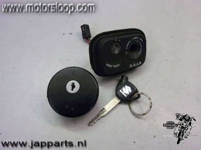 Suzuki AN650(BU1321) Tankdop met sleutel en S.A.I.S. ontvanger