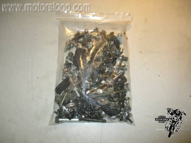 Suzuki AN650(BU1321) Diverse bevestigingsmaterialen motorblok