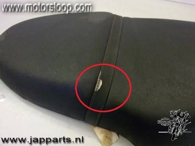 Suzuki GSF600(GN77) Zadel