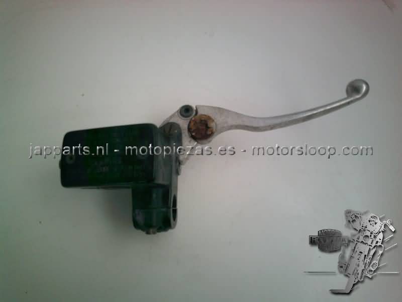 Suzuki RF600R Rempomp