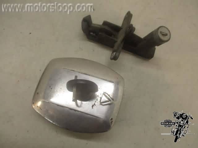 Suzuki GS550E Tankdop en zadelslot