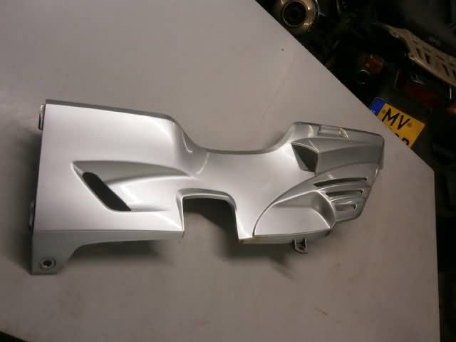 Suzuki AN400 Zijdeel 1