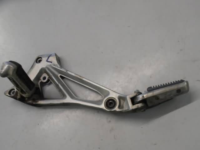 Suzuki GSX550(GN71) Schetsplaat links met steps 43820-43402