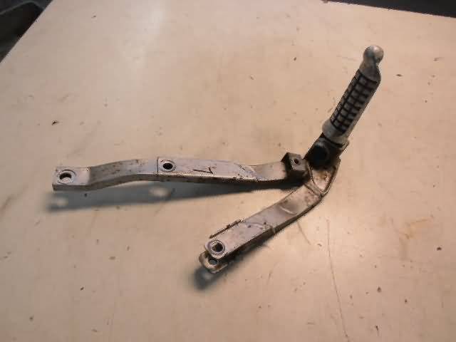 Suzuki GSX400X Voetstep links achter