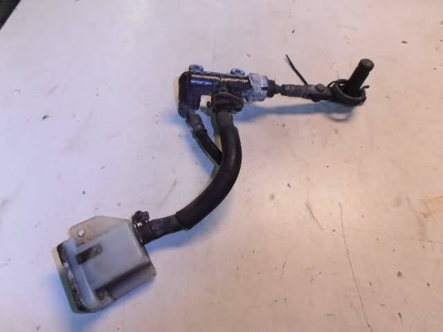 Suzuki GSX400X Rempomp achter