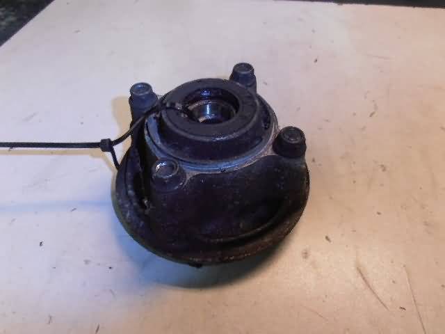 Suzuki GSX400X Tandwieldrager 1