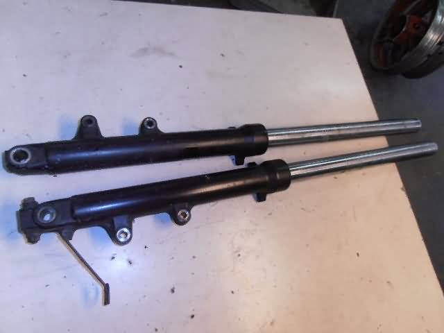 Suzuki GSX400X Voorvork poten