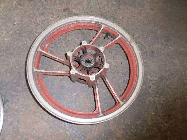 Suzuki GSX400X Voorwiel