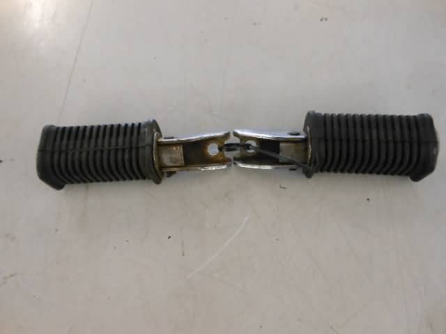 Suzuki GS450L Estriberas trasera JUEGO 43600-34500