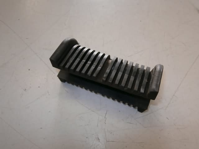 Suzuki VS700(VP51A) Tankrubber 44511-38A01