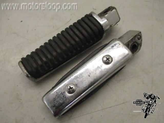 Suzuki VS700(VP51A) Voetsteps achter 43600-38A01