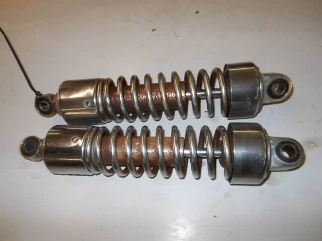 Suzuki VS800GL Schokbrekers set 62100-38A52