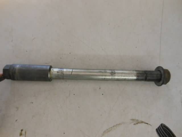 Suzuki RF900R Eje rueda delantera 54711-31E00