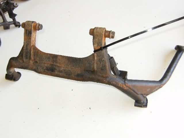 Suzuki AN400 Caballete Central