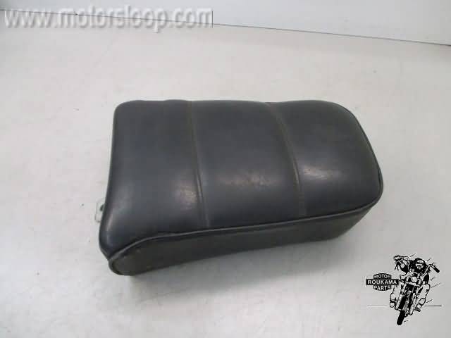 Suzuki LS650 Zadel passagier