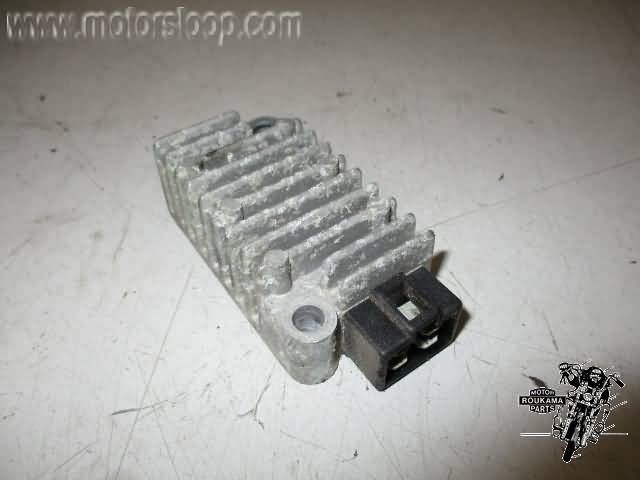 Yamaha FZR600(3HE) Spanningsregelaar