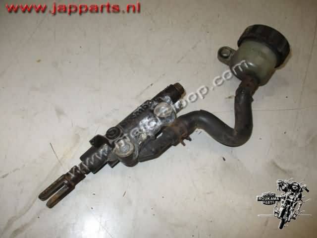 Yamaha YZF750R(4HD) Rempomp achter