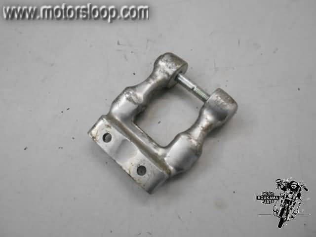 Yamaha XV700(1RR) Koplamphouder