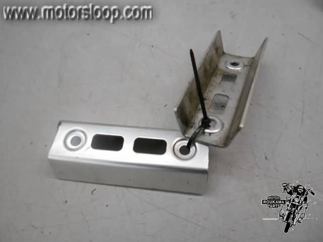 Yamaha XJR1300(RP191) Kapjes oliekoeler