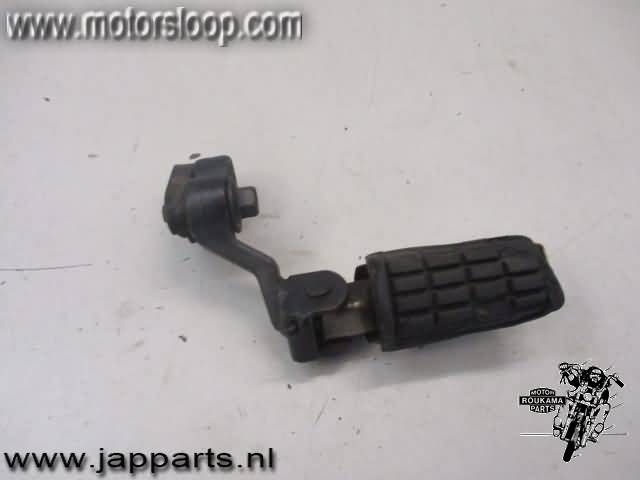 Yamaha XJ750F(41Y) Estribera delantera derecha