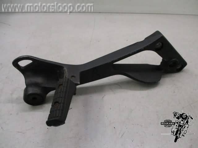 Yamaha TDM850(3VD) Soporte estribera derecha negro