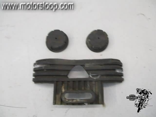 Yamaha XV920(10L) Tank rubbers