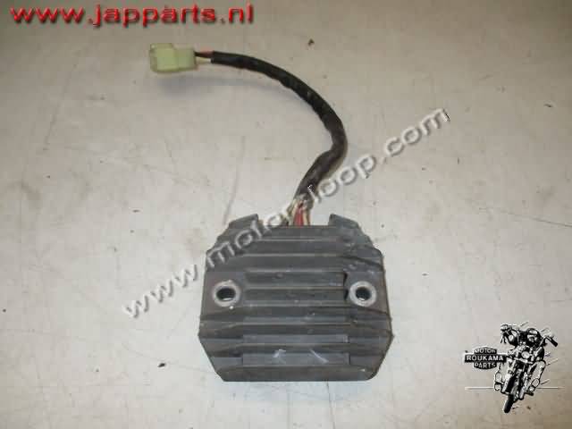 Yamaha FZS600 Spanningsregelaar